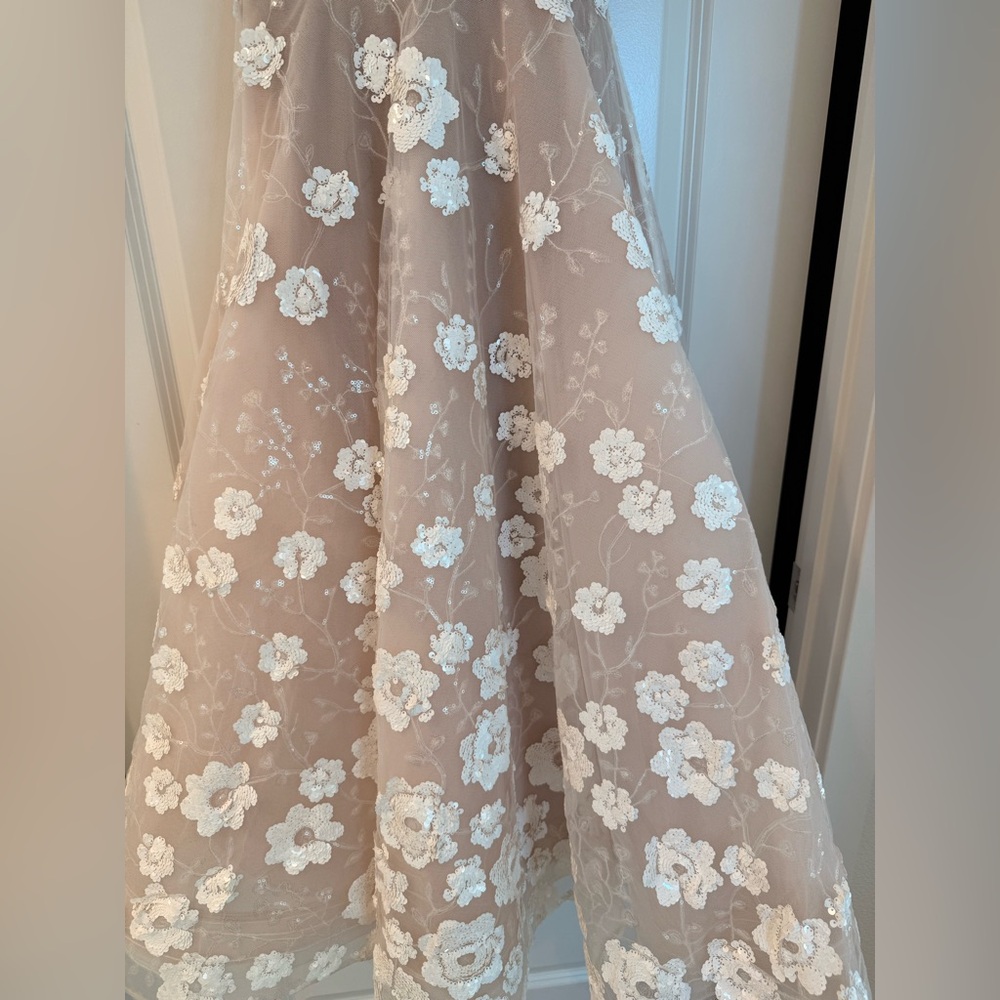 NWOT BRONX AND BANCO Mademoiselle Embroidered White Floral Midi Bridal Dress - Picture 11 of 16